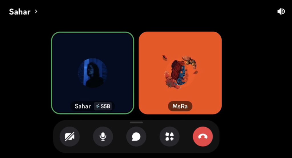 msrra5's tweet photo. الانسانه الوحيده الي لو بغت قلبي عطيتها من كثر الغلا و الحب الله يديمك سحر♥️ https://t.co/EWUt4pcEQ4