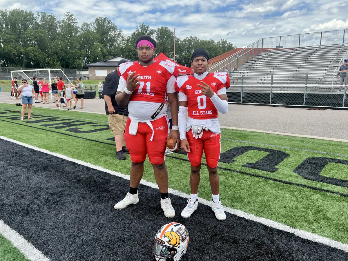 BeckleyFB's tweet photo. Great day to watch Ja’Marques Manns and AJ Thomas at the North South game. So proud of these young men who represented BECKLEY well! https://t.co/Y19FbttWWw