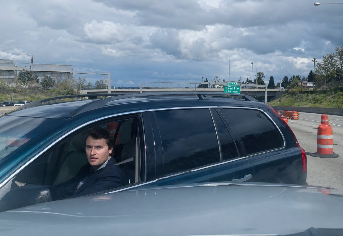 BynxFPS's tweet photo. Are we just gonna ignore who’s driving?? https://t.co/ayre2rVUMs