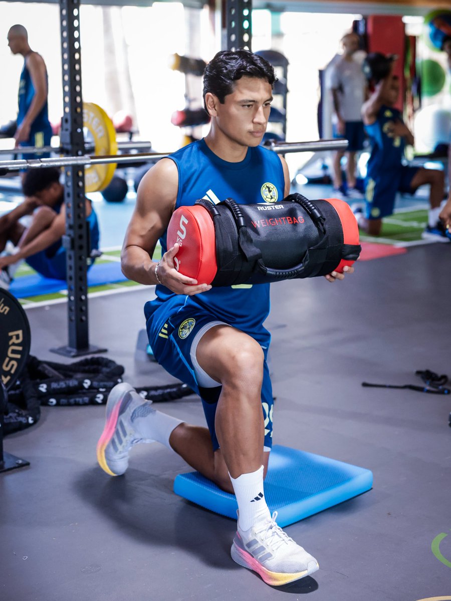 ClubAmerica's tweet photo. Más fuertes cada día. 💪🦅 https://t.co/kdTQH7kcx4
