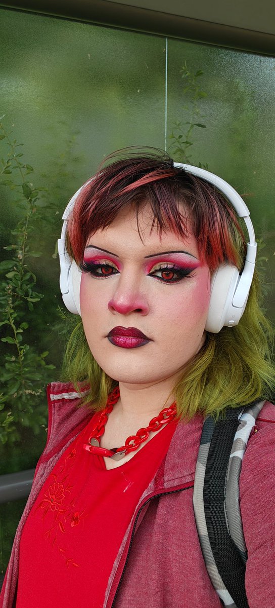 einbaermusic's tweet photo. some of my mugs this month.
i am wearing the FUCK out of my red essence glitterflip lisptick! https://t.co/gYTFIbvR8m
