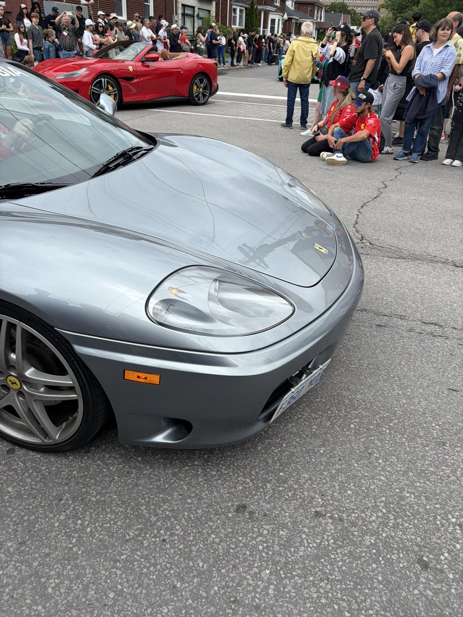 iwakangu's tweet photo. Ferrari festival  insane https://t.co/xS9KIr2Gd8