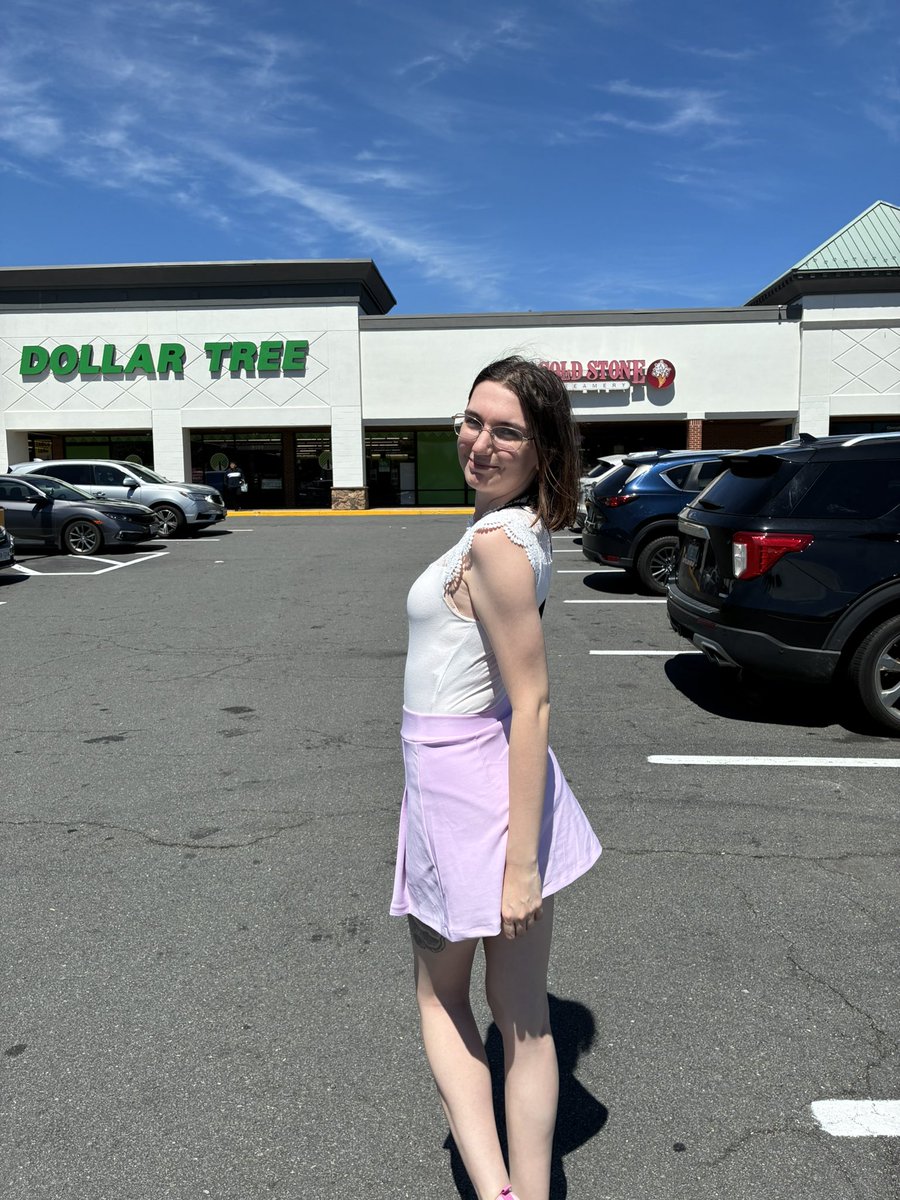 Ashgarry99's tweet photo. I looked so cute today! https://t.co/dshTBucqlF