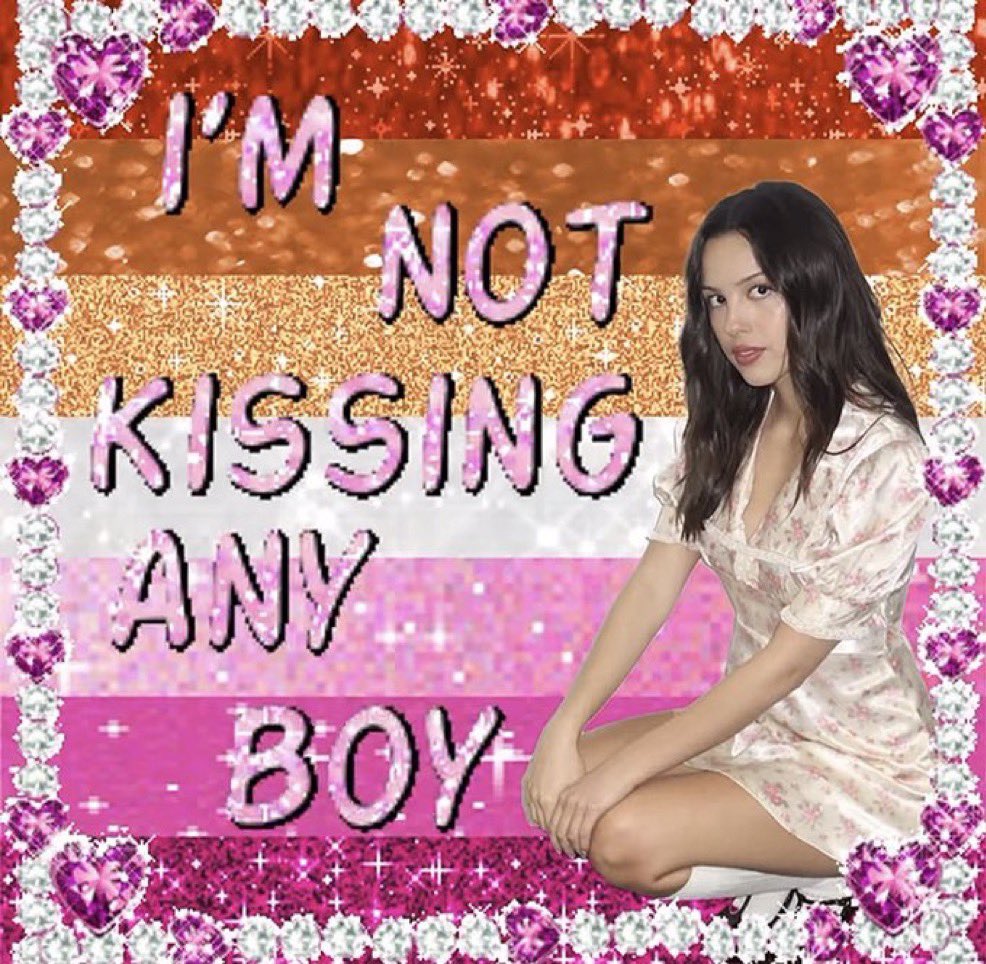 queermediabait's tweet photo. thanks to expectations by olivia rodrigo, straight women can finally experience the full body thrill that lesbians get when listening to super graphic ultra modern girl by chappell roan https://t.co/9iqQc5xLw1
