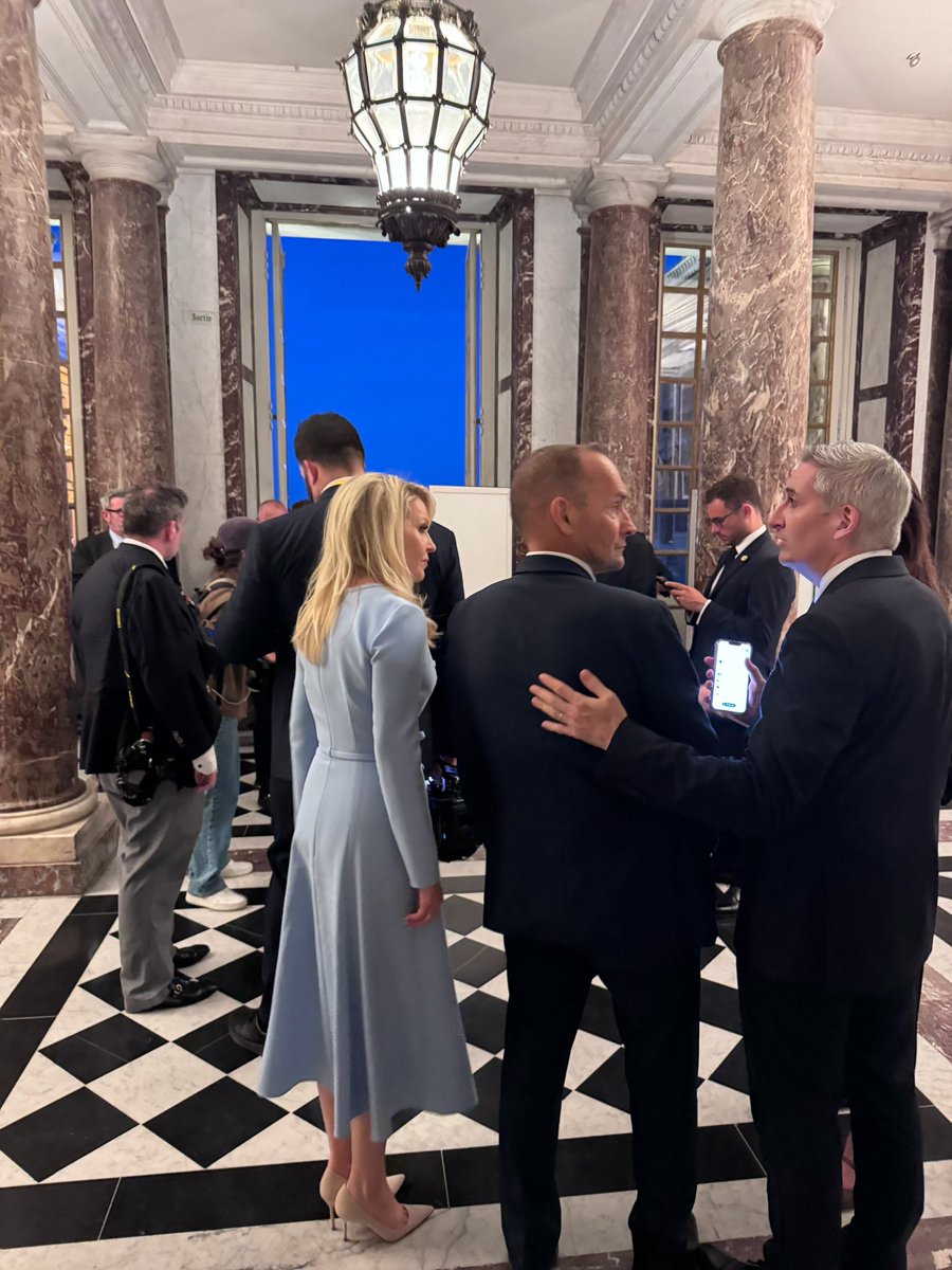 MonicaCrowley's tweet photo. Chateau de Versailles, June 17, 2026 🇺🇸🇫🇷

🎥: @IsaacApon_ https://t.co/LDBJAuxAw8