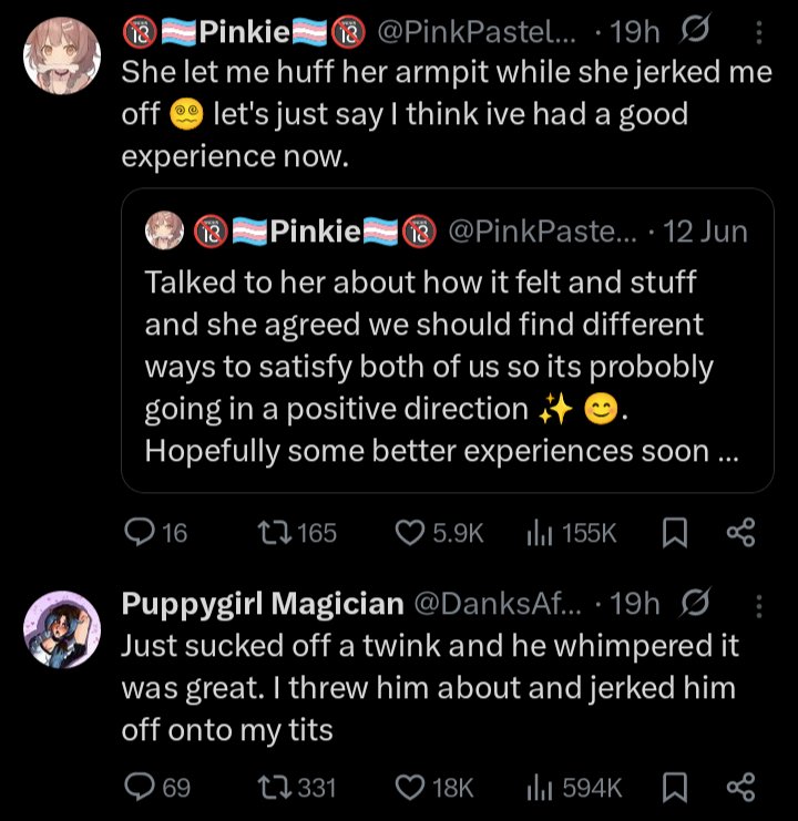 littlecorry's tweet photo. @PinkPastelGhost insane coincidence or?? https://t.co/gkBiKT89bs