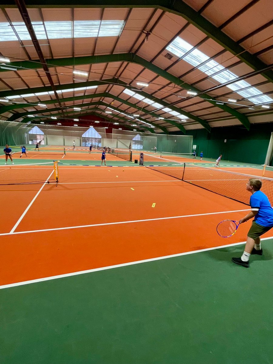 ltalincs's tweet photo. Our Lincs 8U Mixed continued thier hard work at DLBW on Saturday 20th June. We challenged their footwork and precision with the ball, measuring the effectiveness in competitive points. Well done team!! 🎾🏆👏👏 #GoLincsTennis https://t.co/2TbCwBVcO1