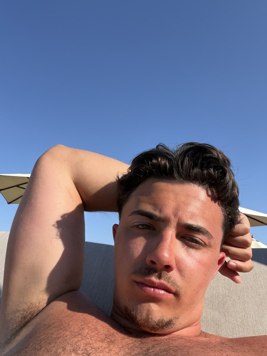 bankofcallum's tweet photo. RT GAME! 😍😍😍😍

£5 - Like
£5 - comment
£5 - RT 
£5 - Bookmark 

5 comments 

15 minutes 

The tanned body, monster and devilish looking face has this wallet on his knees ready to be f*cked 😈 https://t.co/eBKMqeaD9D