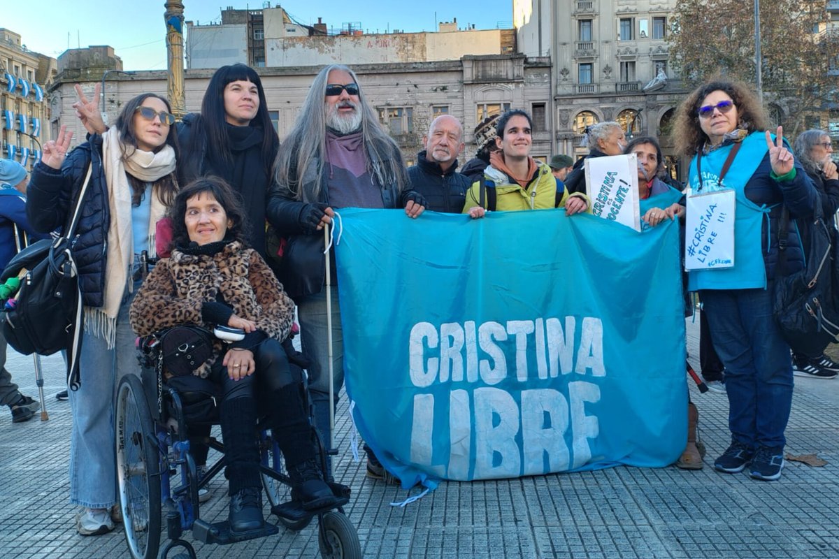 DiscapacidadNe's tweet photo. 🇦🇷 La Discapacidad está con Cristina.

Desde el colectivo de la discapacidad seguimos firmes en la defensa de nuestros derechos y de cada conquista alcanzada. 

@Sabbatella 
@MoniMacha 
@NuevoEncuentro_ 
@nebuenosaires https://t.co/Muq7yjyQJY