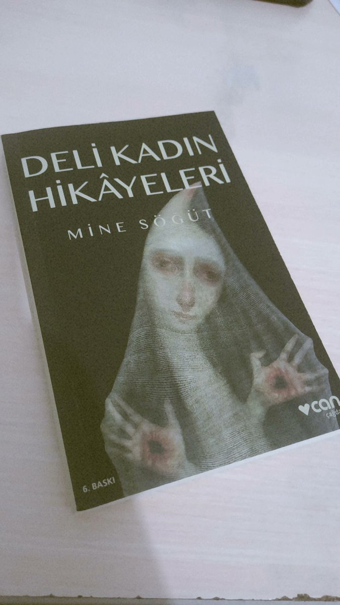 30Duman4's tweet photo. "mezarımı kazıyorlar şu an dışarıda. Burası yabancı bir memleketmiş meğer. Keşke hiç kaçmasaymışım buralara. Hiç savaş çıkmasaymış. Dallarda her mevsim kıpkırmızı kiraz olsaymış..

syf:135 https://t.co/pDpWEZuscG