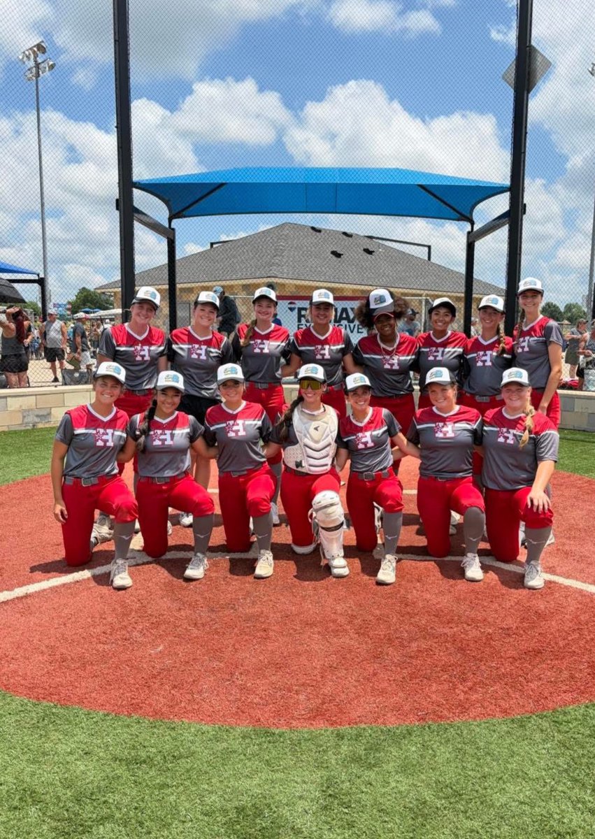 EVelazquez28's tweet photo. @TCNfastpitch Elite 8!! Super proud of this team, but we’re not done yet . @HotshotsNaudin https://t.co/GIWLCQNJpI