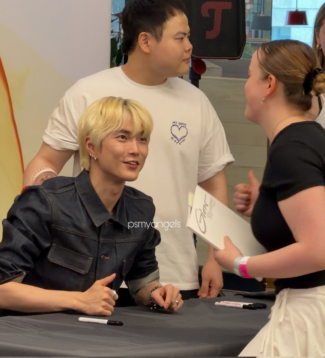 psmyangels's tweet photo. Seunghannie kept complementing my korean😭 look at him... 

(he told me my korean is good like 4x😭🥹 confidence boost for sure) 🩷
#Xnghan_Xoul #xnghaninberlin https://t.co/f9yDwEIAOD