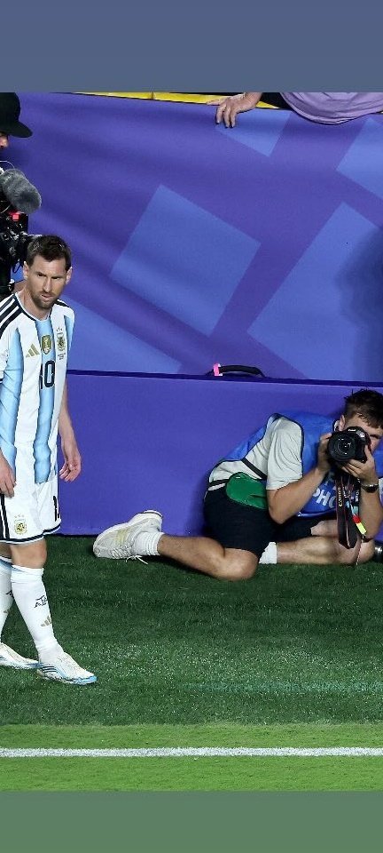 _MeDicenDann_'s tweet photo. -Hasta que no saques la mejor foto del mundial no vuelvas. 
-Bueno https://t.co/AMEUiO5pLL
