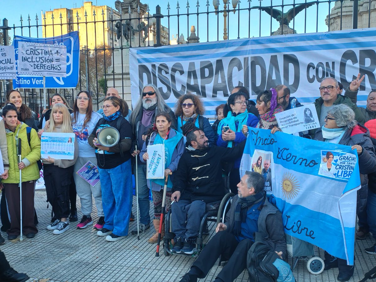 DiscapacidadNe's tweet photo. No aceptamos retrocesos ni persecuciones. Con memoria, organización y compromiso, seguiremos defendiendo lo conquistado y luchando por Cristina Libre. https://t.co/ngyMJeK9Hi