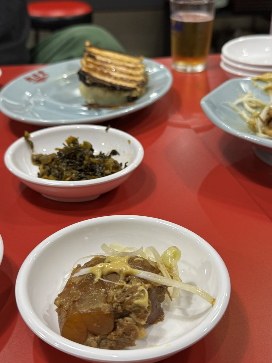 _enel_'s tweet photo. 小諸は相生町、旭日堂。玉子中華そば、わかめトッピング。餃子と豚トロ軟骨も。
呑んで、締めラー。大量のわかめにゆでたまごのスライス、白と黄色が映える。スープは動物の旨みダイレクト。麺はもちもち平打麺。まいうー

#小諸
#中華そば
#旭日堂
#らーめん
#まいうーチャンネル https://t.co/SqrwmAvxy3
