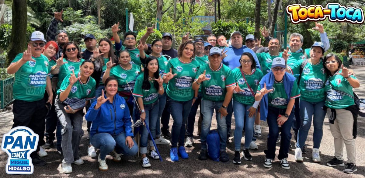 PAN_MH_CDMX's tweet photo. Seguimos en las calles, tocando puertas y escuchando a las y los vecinos.
Con cercanía, diálogo y trabajo en territorio, fortalecemos la confianza ciudadana y construimos una mejor comunidad.
#AcciónNacional #PANMiguelHidalgo
#PANCDMX https://t.co/PJ8hQrofMP