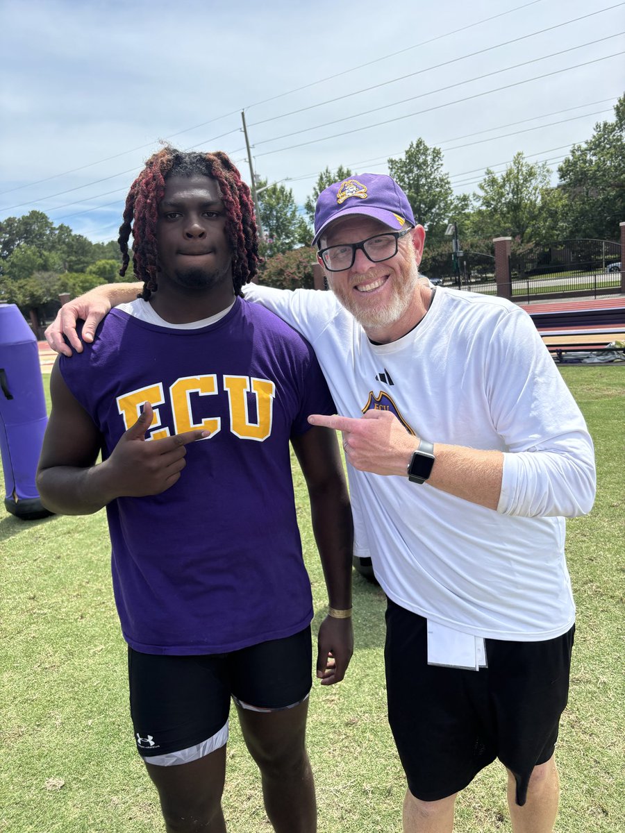 kaiiwhite15's tweet photo. Had a great time at ecu during there big man today I got a lot better and I learned a lot from coaches and current players @mvillehighfb 
@ECUPiratesFB 
@Coach__Roy_Tesh 
@CoachT_Will 
@RicoZackery https://t.co/9vk0HREK03