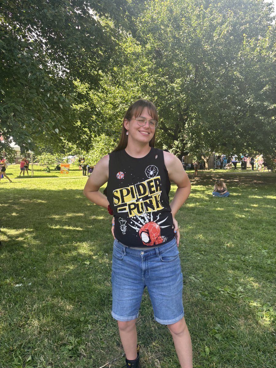 SuperMaddtroid's tweet photo. 2026 Pride fit ft. my chopped ass farmer’s tan https://t.co/BlyNqCP91c