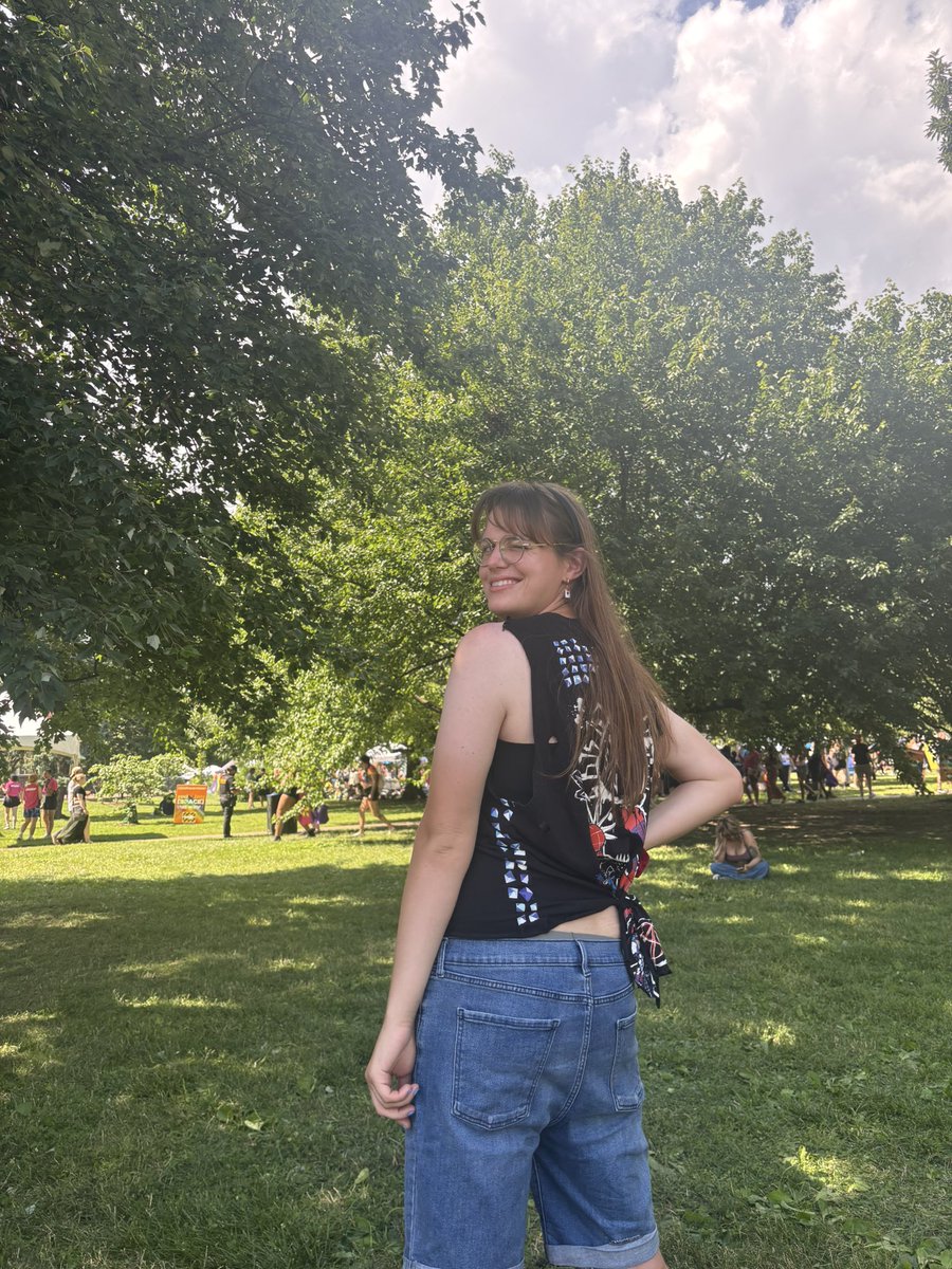 SuperMaddtroid's tweet photo. 2026 Pride fit ft. my chopped ass farmer’s tan https://t.co/BlyNqCP91c