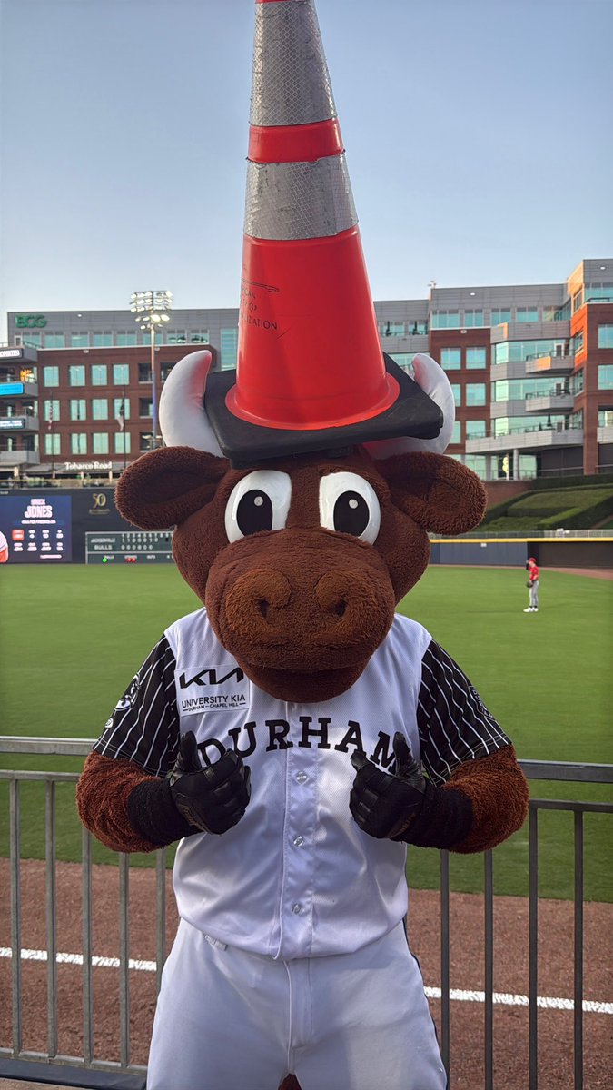 DurhamBulls's tweet photo. 🫶 https://t.co/VNr5r47X50