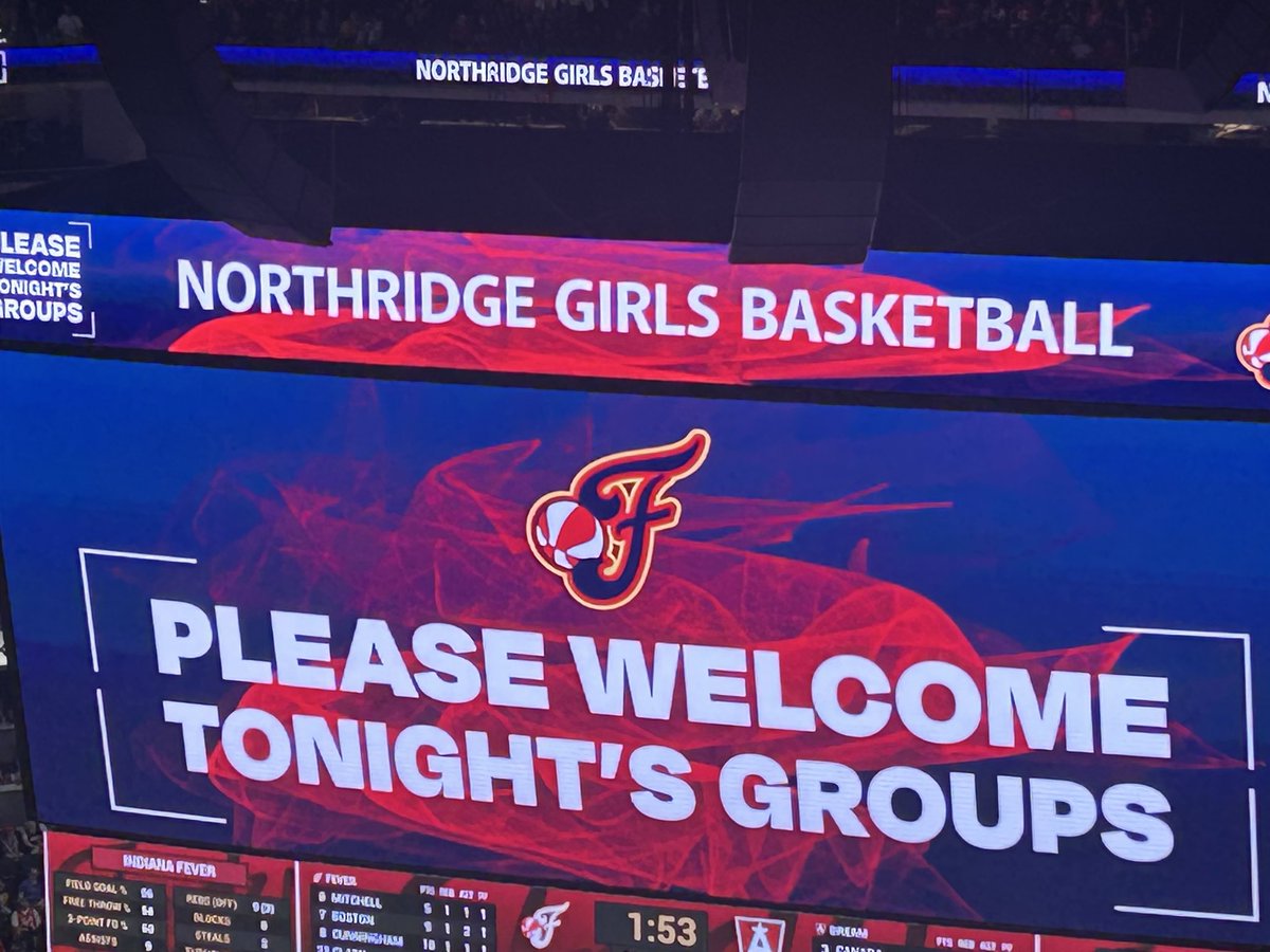 s_deoni's tweet photo. Went to the Fever game last week with my HS team. We got to be apart of the pregame, in the tunnel &amp; on the court. Even better the Fever happened to be playing Atlanta &amp; Angel Reese. It turned out to be a great game! Such a great overall experience! Thanks Northridge HS! https://t.co/wChHKQ3UWK