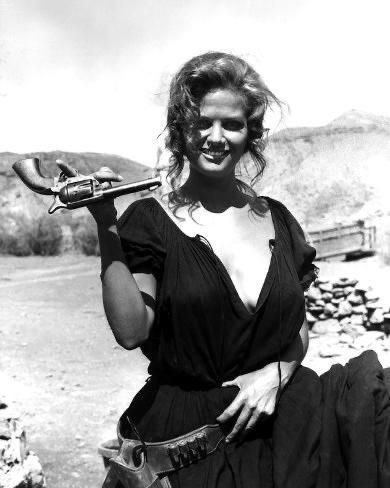 ExplorerMoment's tweet photo. Italian actress Claudia Cardinale, 1968 https://t.co/Z18HI7xI1w