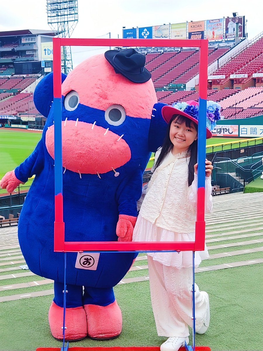 RenaRena1572's tweet photo. 雨降ってますが…

バロンフェスは雨天決行です！！
楽天球場グリコパークにて、お待ちしてます！！ https://t.co/YSNx94sDNa