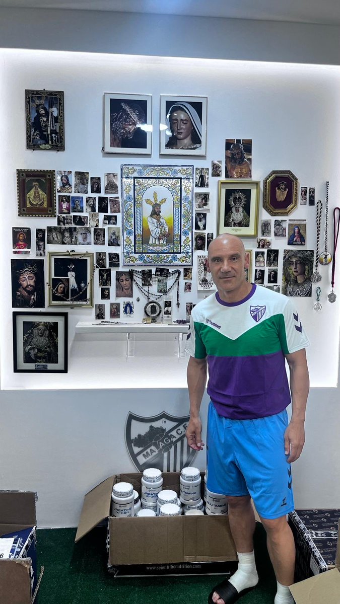 JMMovilla's tweet photo. Enhorabuena al @MalagaCF por su merecido ascenso a Primera División! 🏆💙🤍
Este logro es el premio al esfuerzo, la constancia y la pasión de jugadores, cuerpo técnico, directiva y, sobre todo, de una afición que nunca dejó de creer. La Rosaleda vuelve a estar donde merece, entre los grandes del fútbol español.
Disfrutad de este momento histórico.