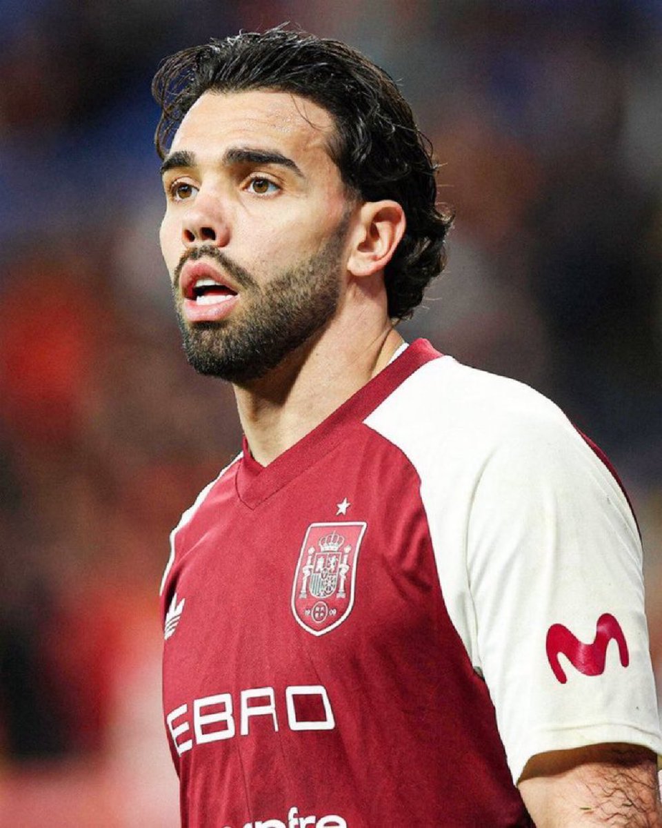 DailyAFC's tweet photo. 🗣️ “I always wanted to play for Spain… I wouldn’t have felt it, I would have felt an outsider.”

David Raya on turning down a possible England national team future to represent Spain. 🇪🇸 [@guardian_sport] https://t.co/k3ubI0HEIg