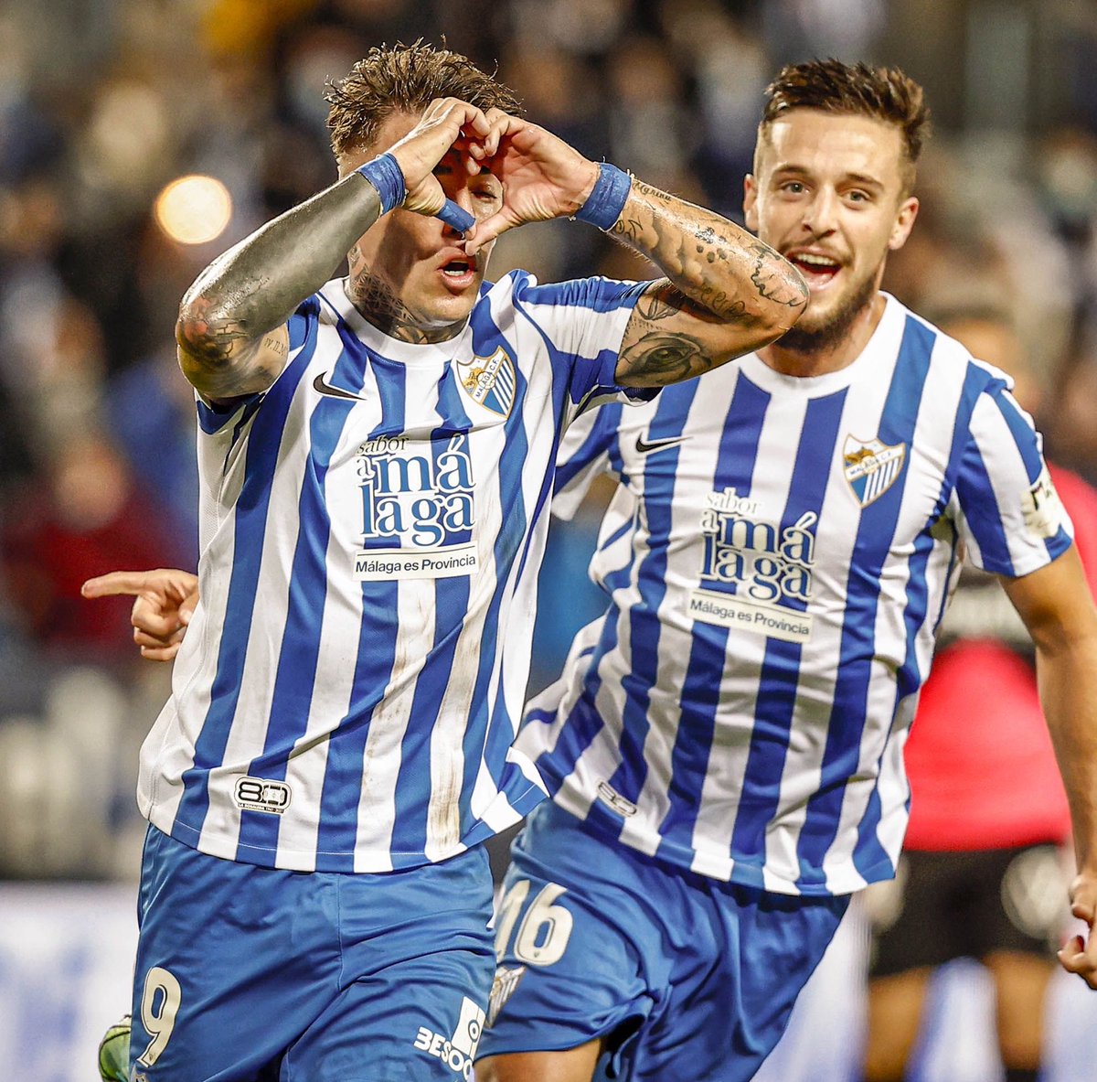 ceciarmy's tweet photo. El Málaga vuelve a Primera División tras 8 años de lucha 🏆 https://t.co/BxyrVXFciI