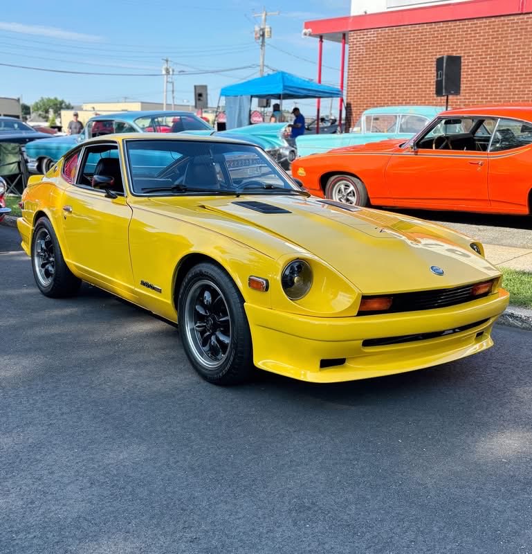 This is a beautiful 1977 Datsun 280Z finished in one of the