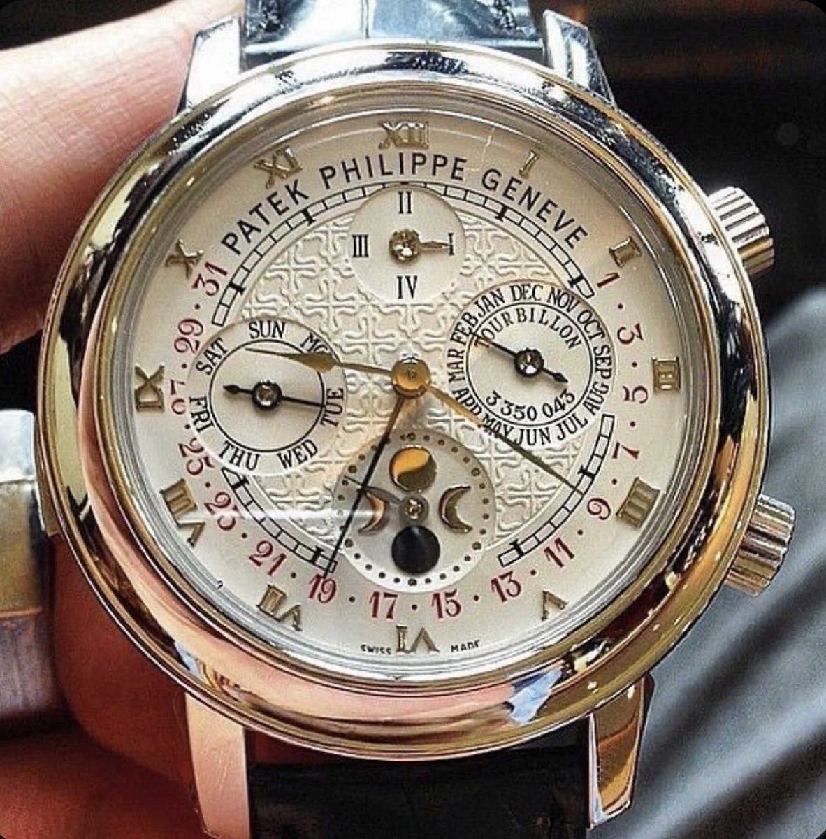 SouthernPeers's tweet photo. Fathers are simple. This Father’s Day just buy your Dad a suit, or a Patek, or a new driver, or a 68 chevelle, or a……… https://t.co/27njyXC0w6
