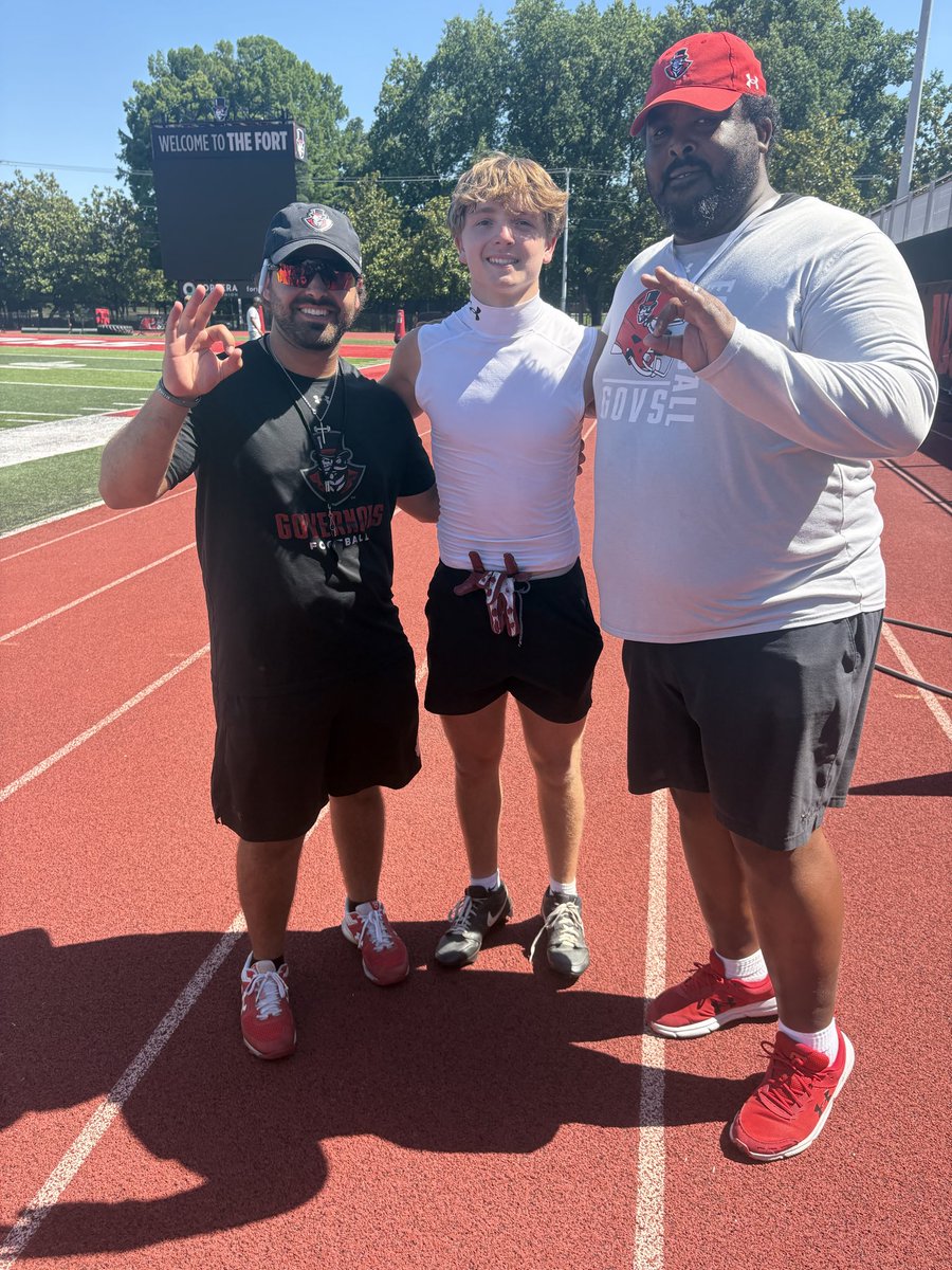 MilesRickles's tweet photo. Thank you @GovsFB for inviting me to Austin Peay State University’s camp. It was a great day of work. @Blake_Littman @CoachBradGovs @NickGrieco32 @CoachMHolcomb @Southside_FBall @AL6AFootball @UnLockYourGame_ https://t.co/eNo4Kopelq