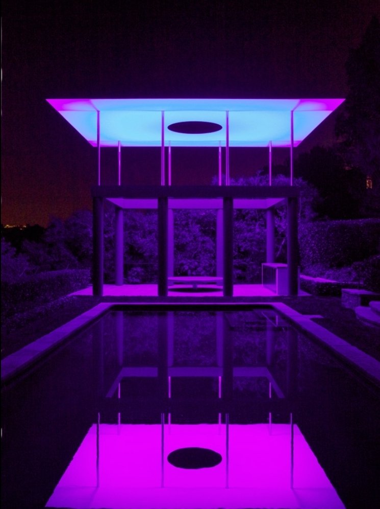 Machine907's tweet photo. Builder flex: leave your own.
I started this fiberglass lid back in 2012 for an aeronautical engineer in Texas. He had the contract from artist James Turrell. It was shipped to an art collector in Santa Monica. https://t.co/LnnV5PDkEC