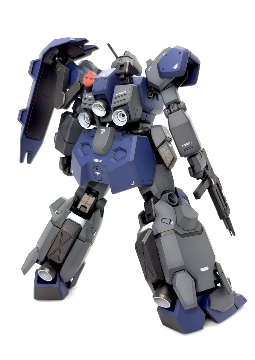 Luher_10's tweet photo. #ガンプラ 
完成！HGグスタフカール00型の色変えでグスタフカール00型(先行配備カラー)を作りました！
体型や可動域の変更やアンテナ等の軽いディテールアップを行っています https://t.co/PMhD9KUsXs