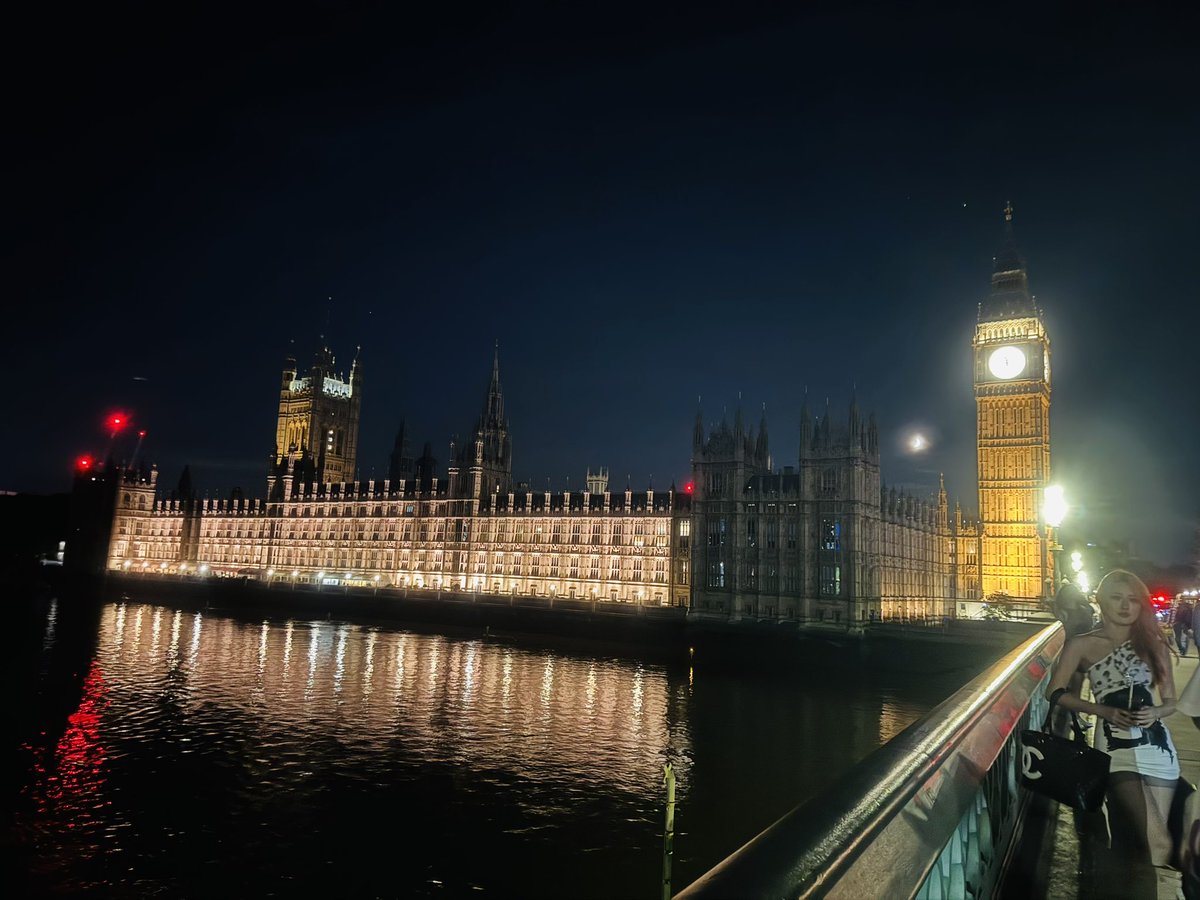 MikeBenzCyber's tweet photo. the view from the River Thames https://t.co/Chv0ANdGoL