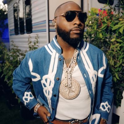 bashma_amina's tweet photo. I dare @davido to post receipt, be like say na Audio 15m 🤣😂 https://t.co/8ymhj8ggXm
