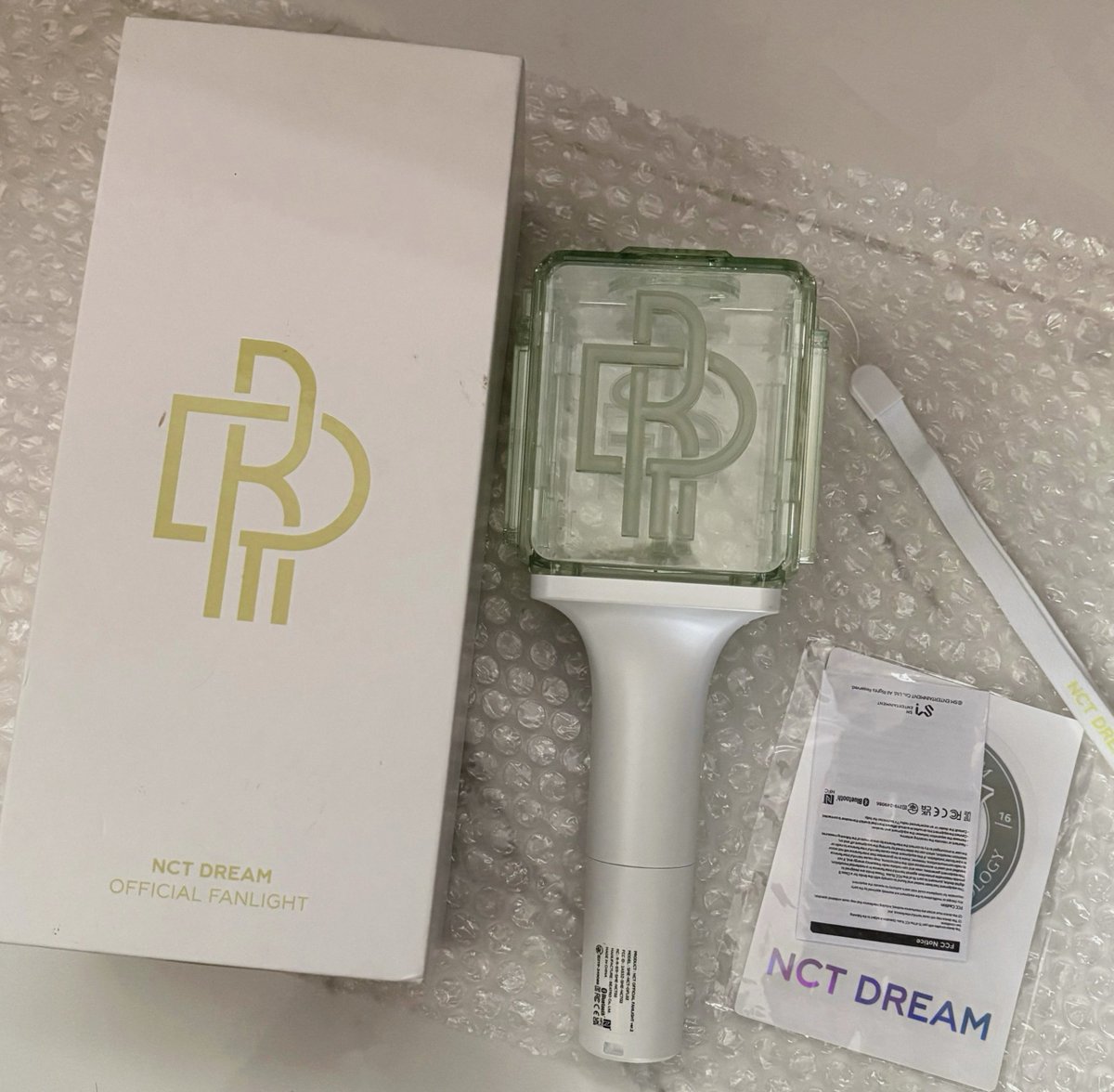 Jebiubiu's tweet photo. @00hhcle Hallo aku ada mix dream &amp; 127 
Harga 500k kak https://t.co/Vu8uXB0drX