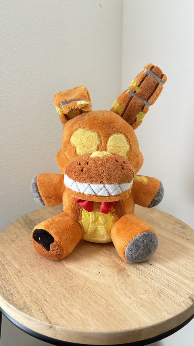 Thecat_0_'s tweet photo. Since I already made Jack-O-Chica, it only felt right to make Jack-O-Bonnie next! 🎃🐰

This is easily one of my favorite custom plushes I’ve made. I love how he turned out 

See you guys next post! 🎃🎃 https://t.co/RHAtlTfLOX