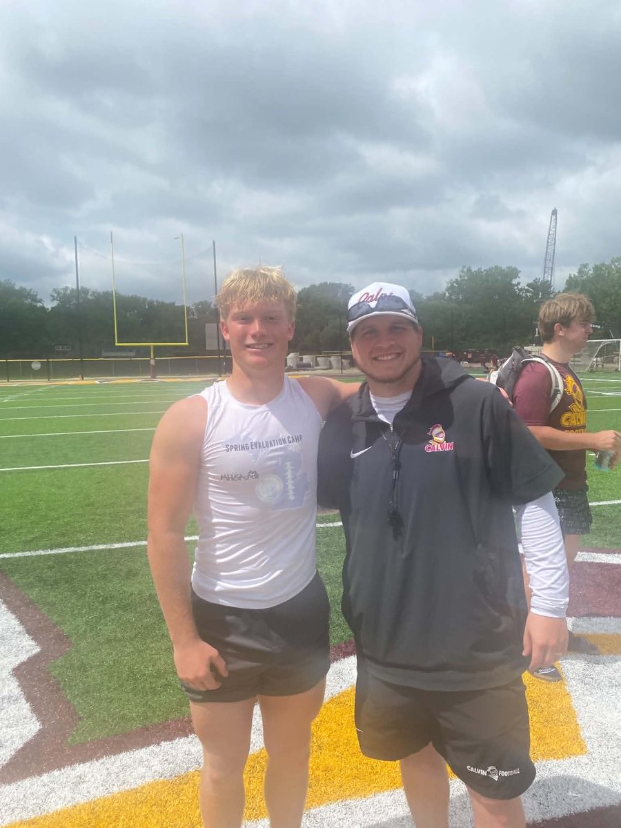 HunterPapp30157's tweet photo. Great time at Calvin University Camp today. Really enjoyed competing, learning from the coaches, &amp; getting a feel for the program. LOVED their culture &amp; Grateful for the opportunity!
@CoachTrentFigg @CoachLBell @CoachPackard35 @CalvinKnightsFB https://t.co/c3XuH6p8UG