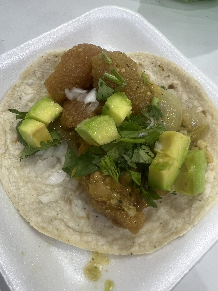 Renatios's tweet photo. Chicharroncito en salsa verde https://t.co/IiwgUcp7bw