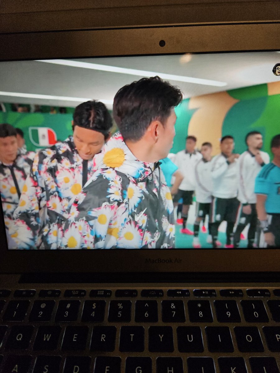sicappelli's tweet photo. @JINfutebol E esse da Coreia, também tem? https://t.co/Of9rLq1LdN
