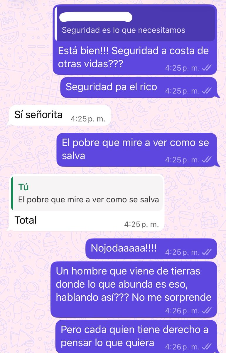 teffy1418's tweet photo. Pelear con alguien de derecha es tipo: 🤡🤡 https://t.co/E9wfU8UZTc