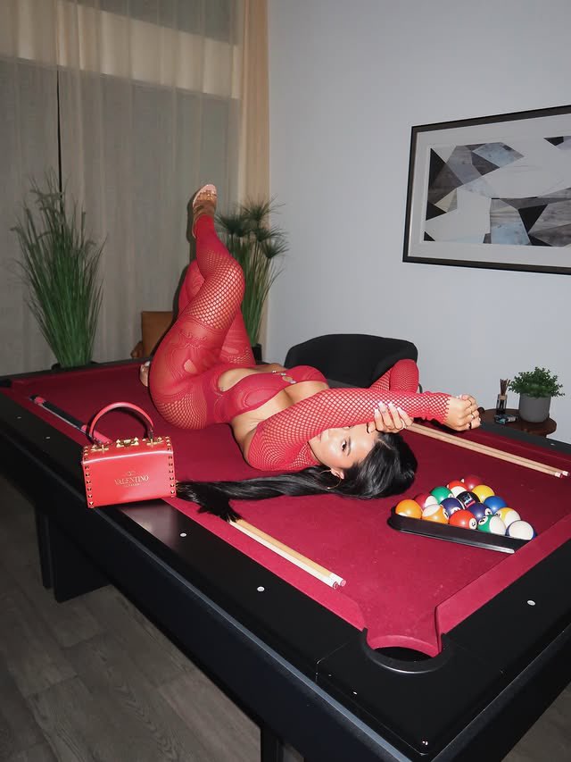 prettymilfbooty's tweet photo. hot mama 🌶️ https://t.co/cQrWspU5Mk