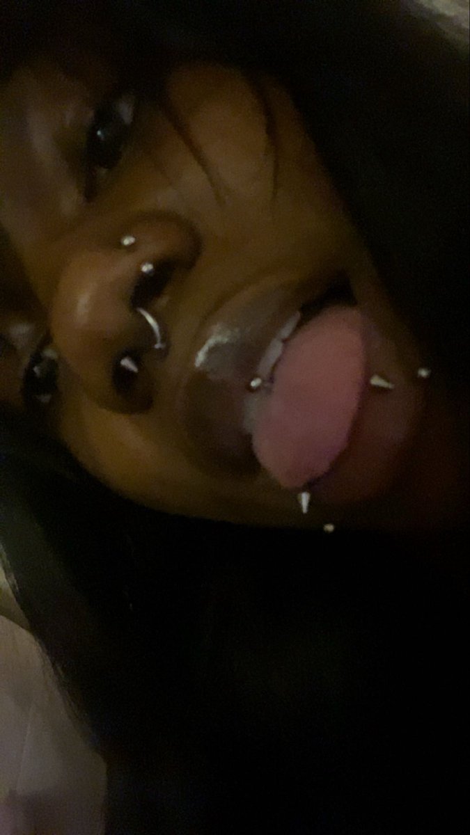 M4RCIorg's tweet photo. Metal face #emo #alt #piercings https://t.co/ZdHPwHQndz
