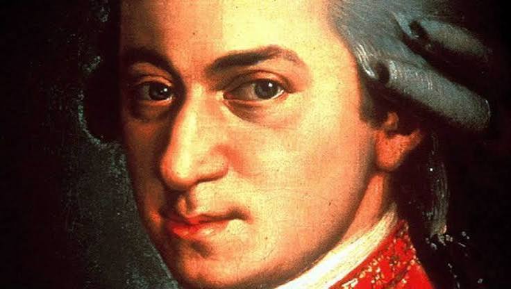 xavidomenech99's tweet photo. Troben a París una partitura inèdita de Mozart amagada durant més de dos segles. Es tracta d’un quadern de composició de 44 pàgines, escrit el 1778, que conté set peces curtes per a flauta i arpa. S’interpretaran per primera vegada diumenge, coincidint amb la Festa de la Música. https://t.co/idF6akCwr4