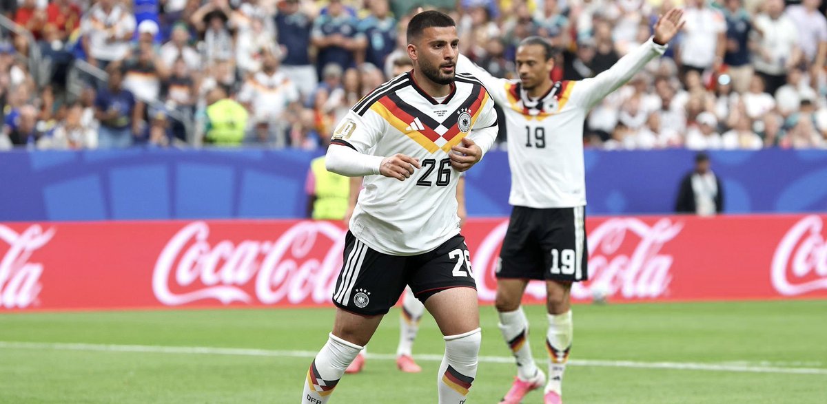 NajimMedini's tweet photo. 8 buts en 11 matches pour Undav avec l’Allemagne, il est sur un sacré run. Il a tellement le profil du joueur qui arrive en confiance et qui casse tout sur un tournoi. Avec les joueurs créatifs que t’as, je pense qu’il est plus pertinent que Havertz dans le onze. https://t.co/gAiKjnNiJ8