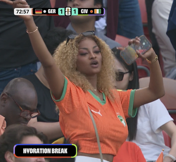 TouchlineX's tweet photo. 📸 - An Ivory Coast fan during the game! 🇨🇮💫 https://t.co/ourg6k8cor