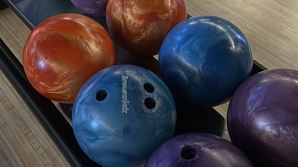 Help1me12's tweet photo. 🎳 https://t.co/jN6MWKjwTn
