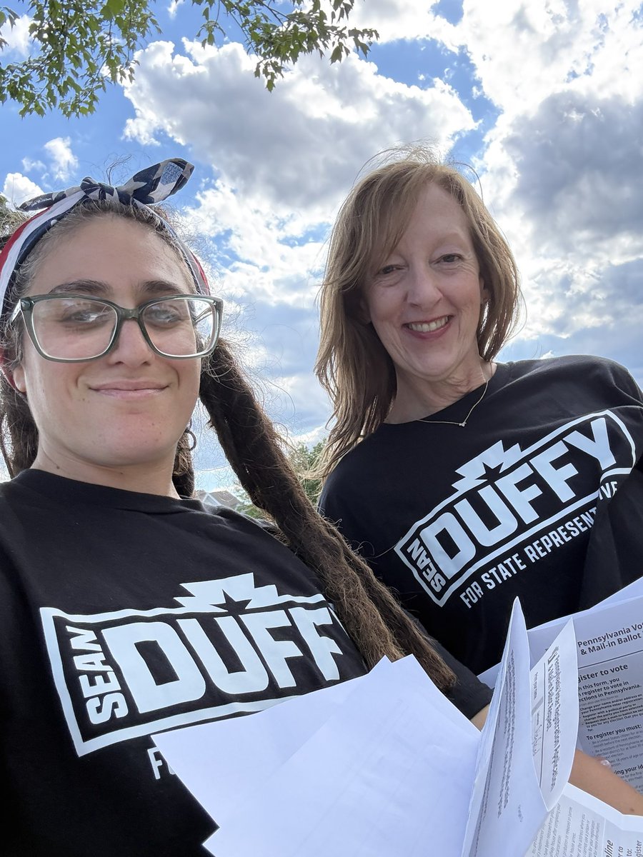 Alix4EVA's tweet photo. This dynamic duo hit 96 doors in Chalfont Borough today 🇺🇸

I am so thankful to have someone like @lindeann2 to work with in Bucks County!

Especially on this amazingly beautiful day! ☀️☀️☀️

+5 🔴 MiB

@EarlyVoteAction 
@ScottPresler 
@Eduke15 https://t.co/NdsEtUJVZV
